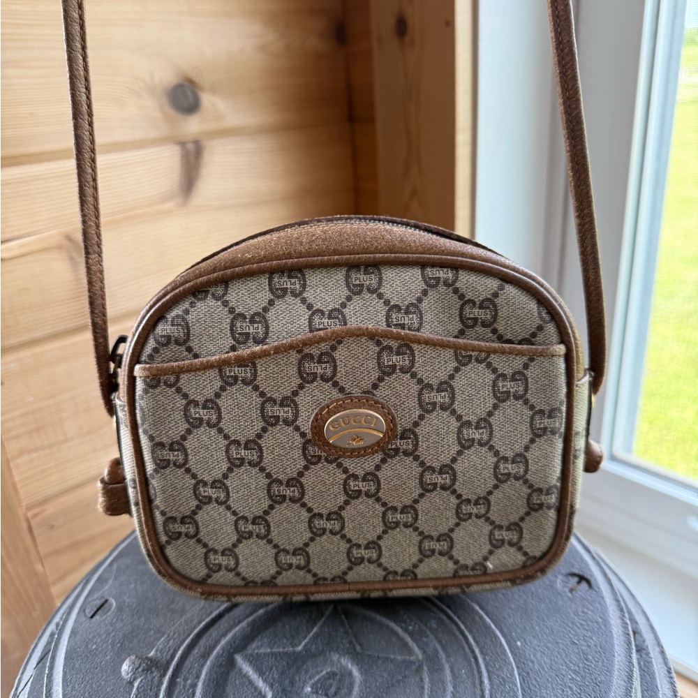 Gucci VINTAGE Plus Beige GG Crossbody Shoulder Bag
